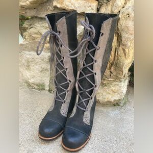 Sorel: Tall wedge boot Sz. 6.5